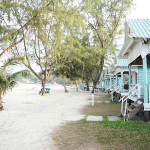 Bungalow Beach Front